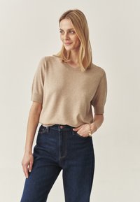 Футболка Футболка