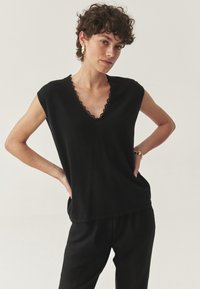 Майка Майка