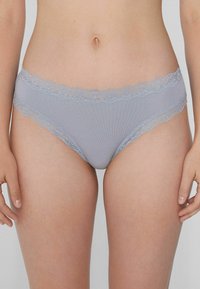 Стринги Стринги