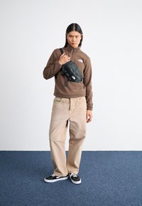 Сумка на пояс Сумка на пояс