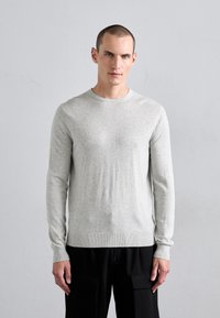 Пуловер Пуловер