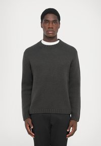 Пуловер Пуловер