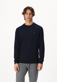 Пуловер Пуловер