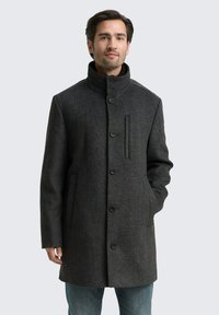 Короткое пальто Короткое пальто