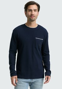 Лонгслив Лонгслив