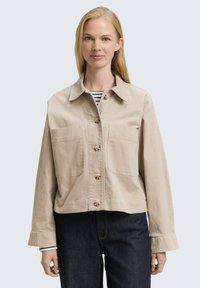 Вельветовая куртка Вельветовая куртка