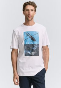 Футболка Футболка