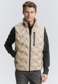 Жилет Жилет