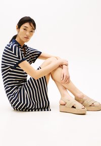 Босоножки на платформе Босоножки на платформе