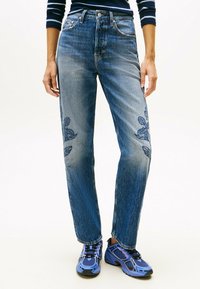 Прямые джинсы Прямые джинсы