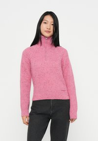 Пуловер Пуловер