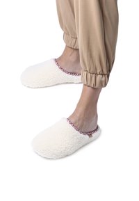 Тапочки Тапочки