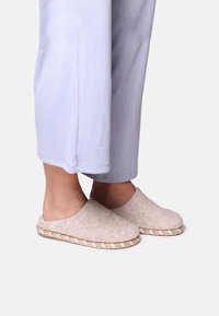 Тапочки Тапочки