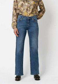 Джинсы Джинсы