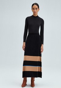 Длинная юбка Длинная юбка