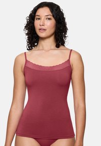 Топ на бретельках Топ на бретельках