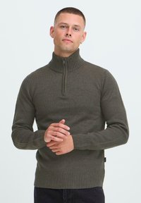 Пуловер Пуловер