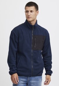 Флисовая куртка Флисовая куртка