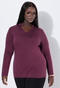 Пуловер с вырезом V Пуловер с вырезом V