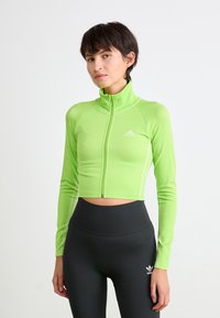 Спортивная куртка Спортивная куртка