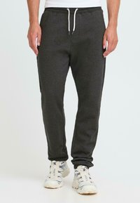 Спортивные штаны Спортивные штаны