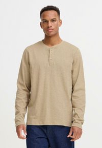 Лонгслив Лонгслив