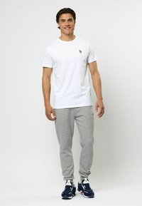 Футболка Футболка