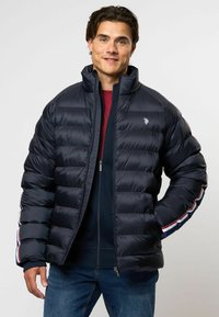 Зимняя куртка Зимняя куртка