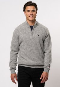 Пуловер Пуловер