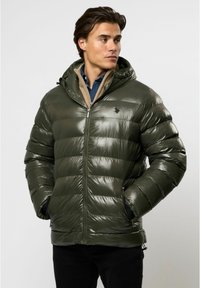 Зимняя куртка Зимняя куртка