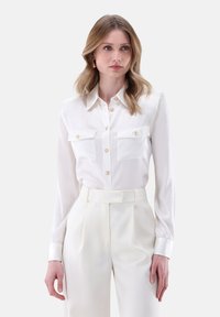 Шелковая блузка Шелковая блузка