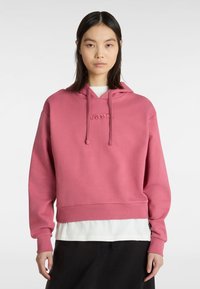 Пуловер с капюшоном Пуловер с капюшоном