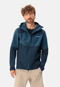 Спортивная куртка Спортивная куртка