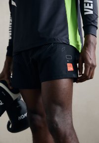 Шорты Шорты