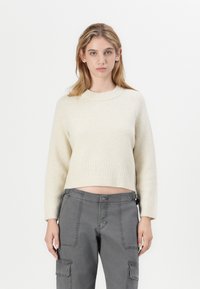 Пуловер Пуловер