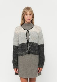 Жилет Жилет