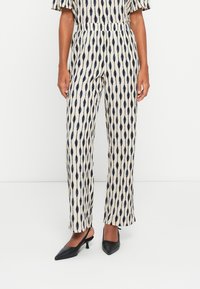 Брюки Брюки