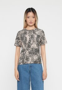 Футболка Футболка