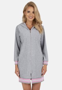 Халат Халат