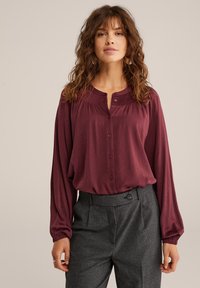 Атласная блузка Атласная блузка