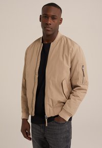 Куртка бомбер Куртка бомбер