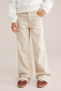 Джинсы Джинсы