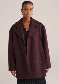 Короткое пальто Короткое пальто