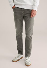 Узкие джинсы Узкие джинсы