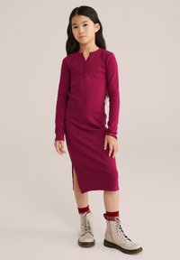 Платье Платье