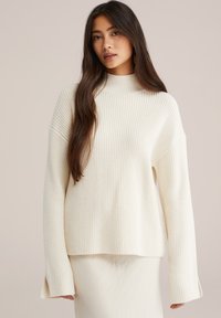 Пуловер Пуловер