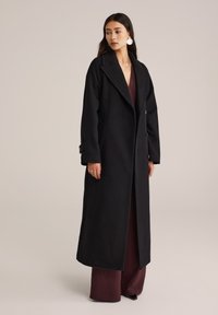 Шерстяное пальто Шерстяное пальто