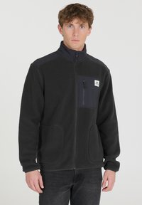 Флисовая куртка Флисовая куртка