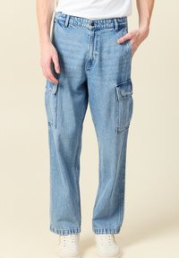 Прямые джинсы Прямые джинсы