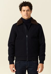 Куртка бомбер Куртка бомбер